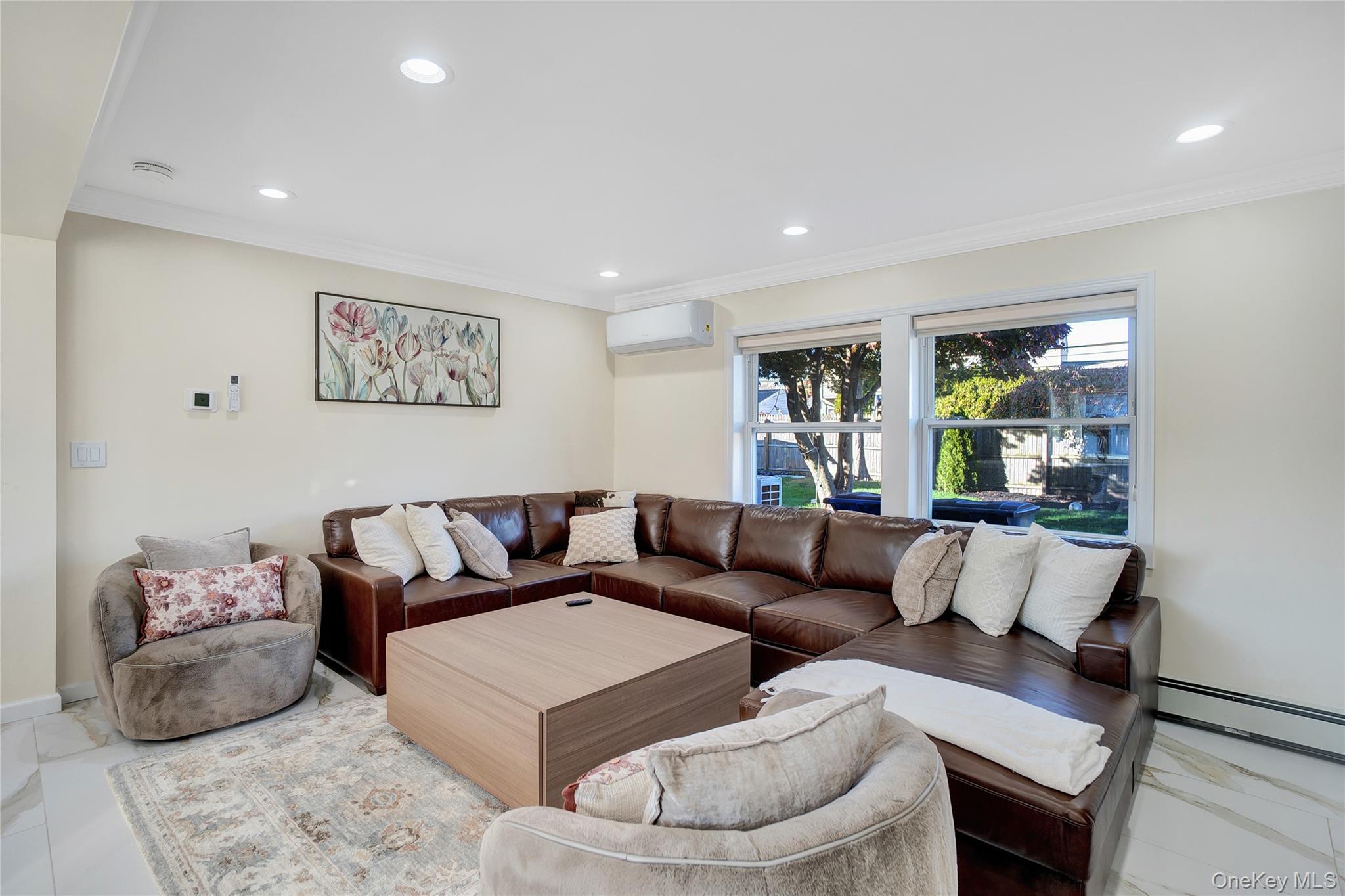 9 Autumn Lane, Hicksville, NY 11801