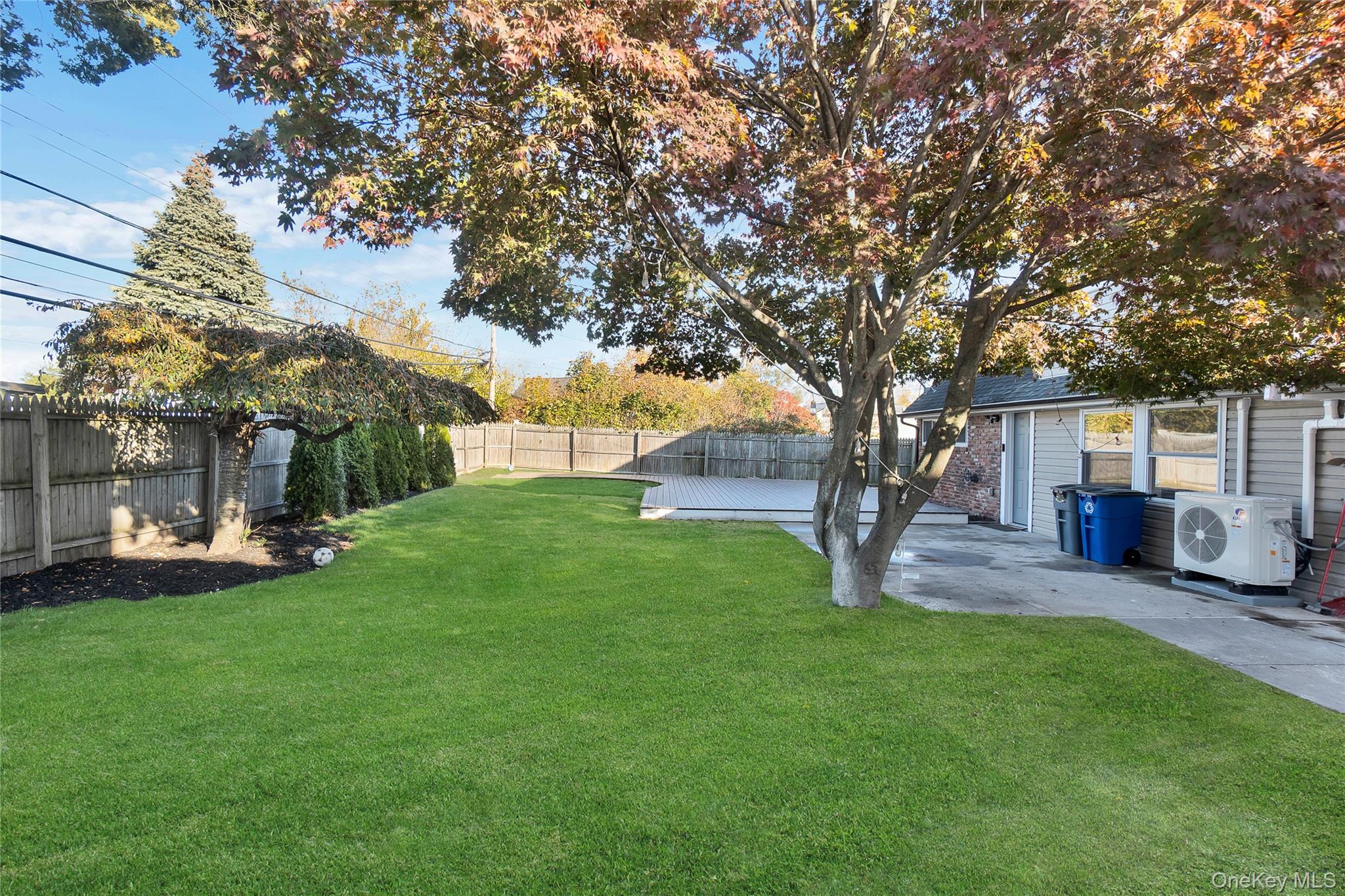 9 Autumn Lane, Hicksville, NY 11801