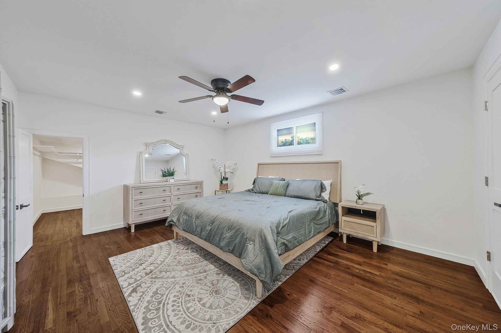 2 Polo Street, Dix Hills, NY 11746