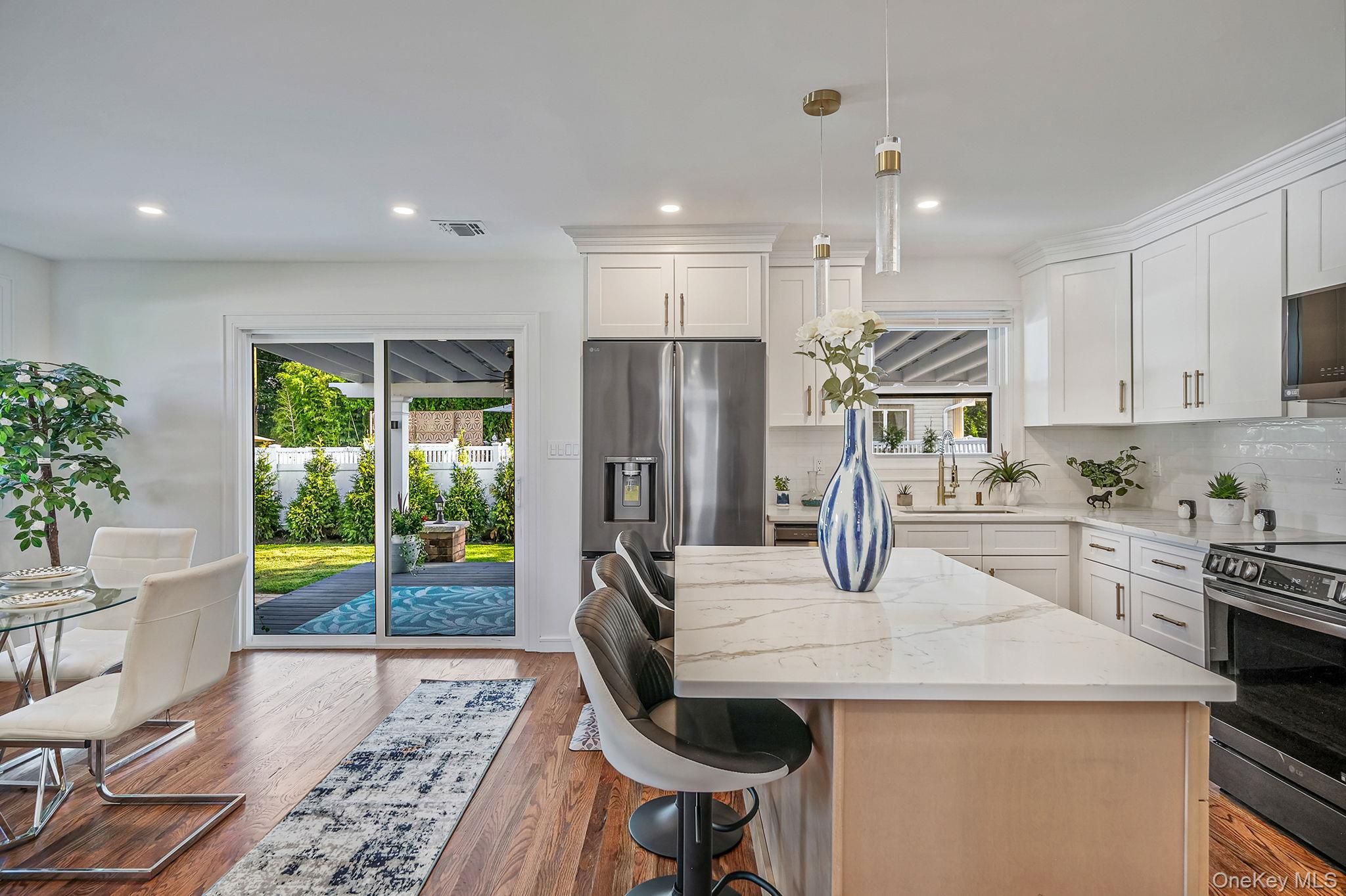 2 Polo Street, Dix Hills, NY 11746