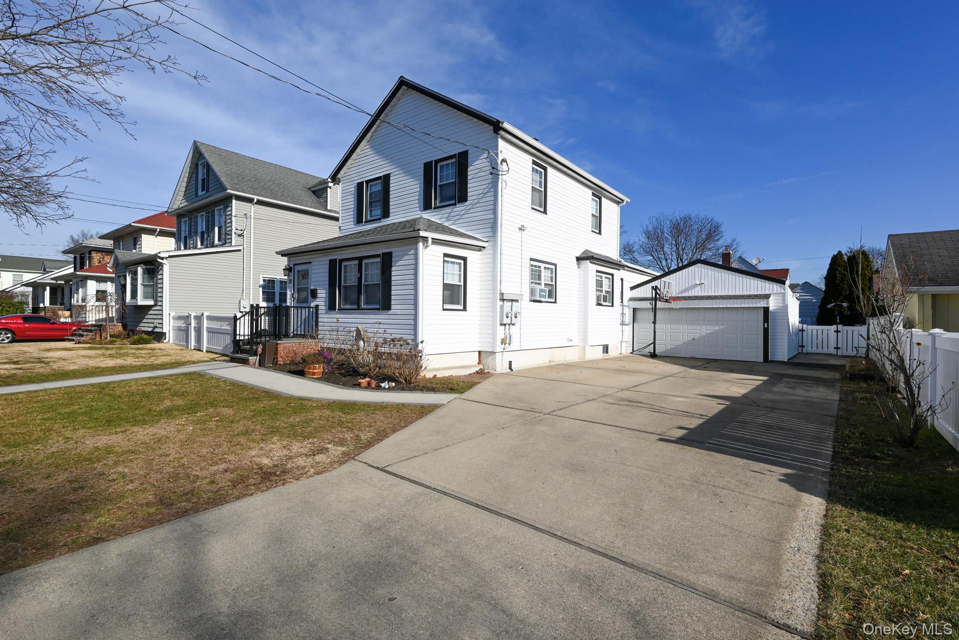 81 Irving Avenue, Floral Park, NY 11001