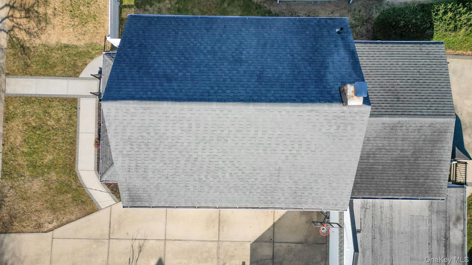 81 Irving Avenue, Floral Park, NY 11001