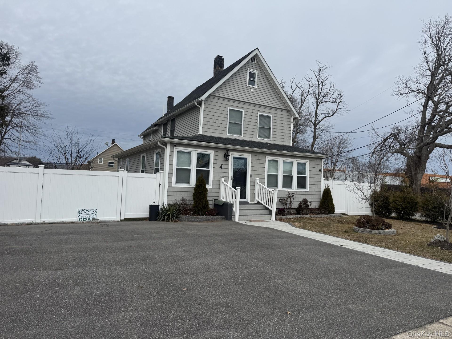 41 Brightside Avenue, Central Islip, NY 11722