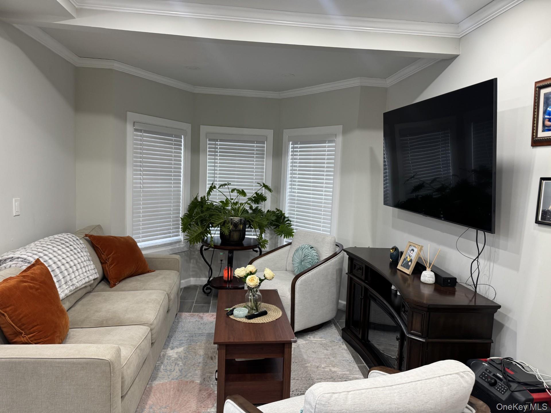 41 Brightside Avenue, Central Islip, NY 11722