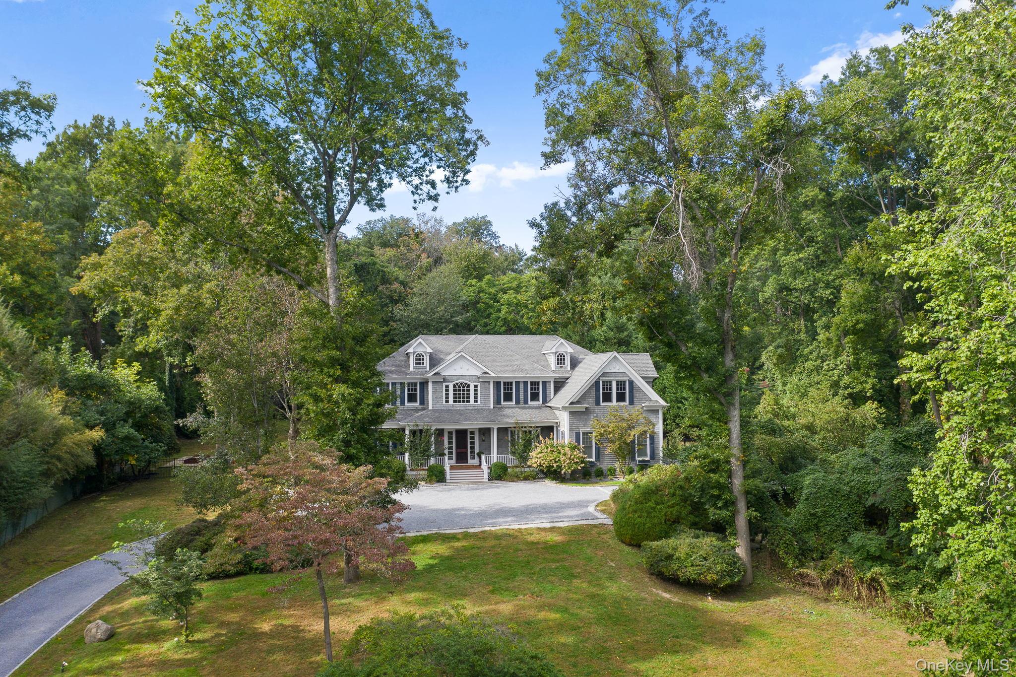 280 Southdown Road, Lloyd Harbor, NY 11743