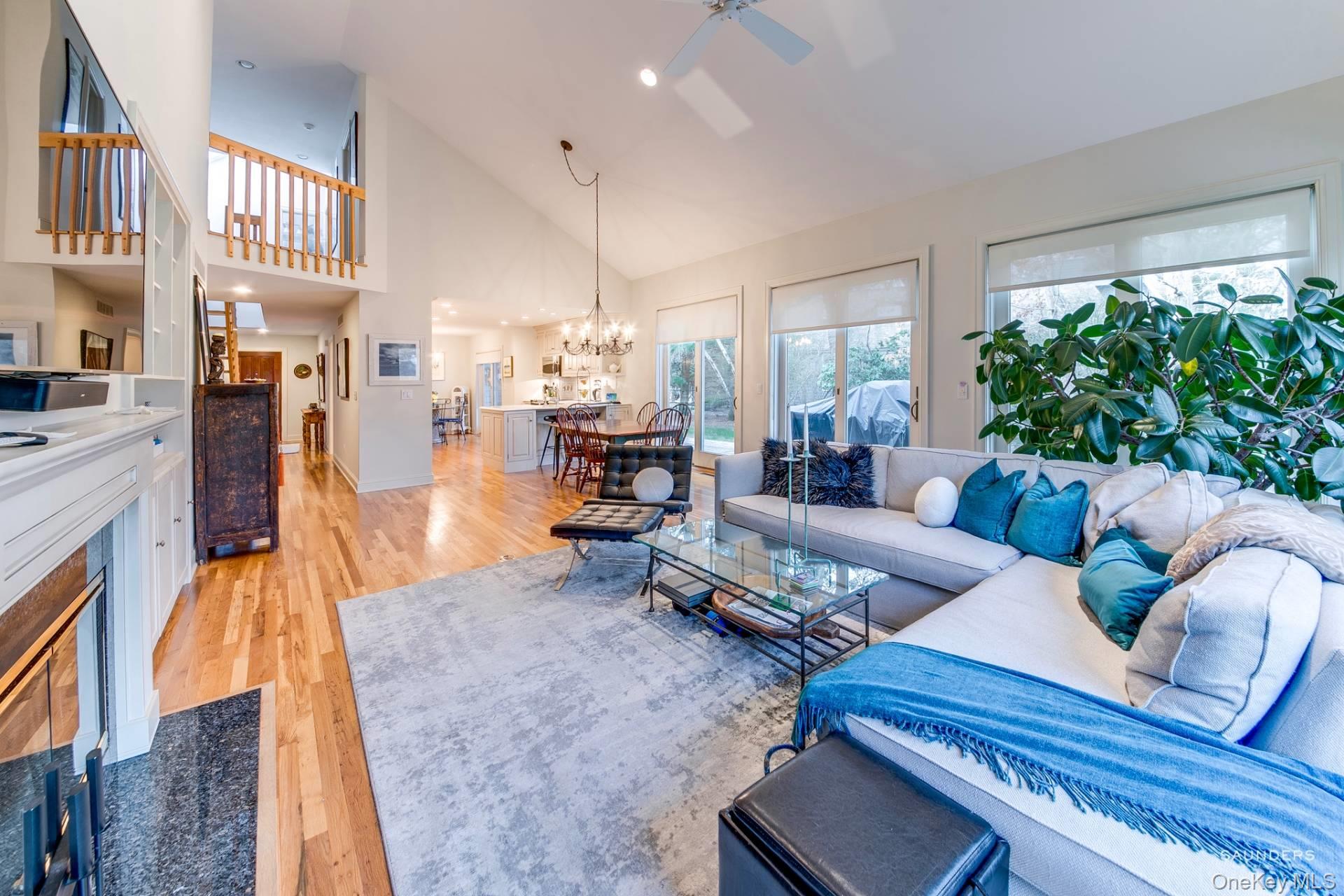 43 Huckleberry Lane, East Hampton, NY 11937