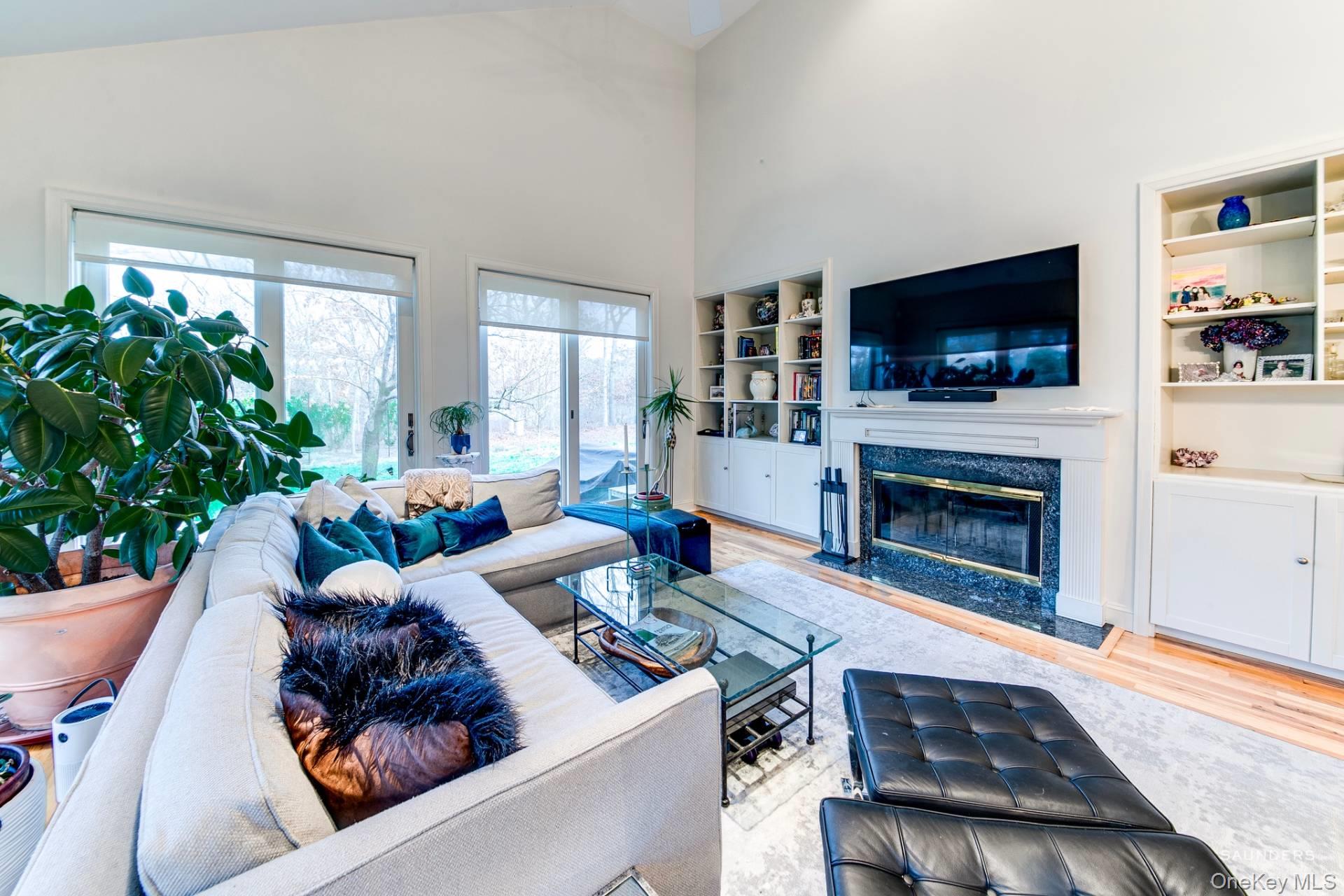 43 Huckleberry Lane, East Hampton, NY 11937