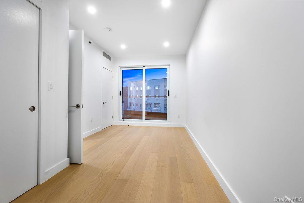 150-02 Northern Blvd # 3L, Flushing, NY 11354