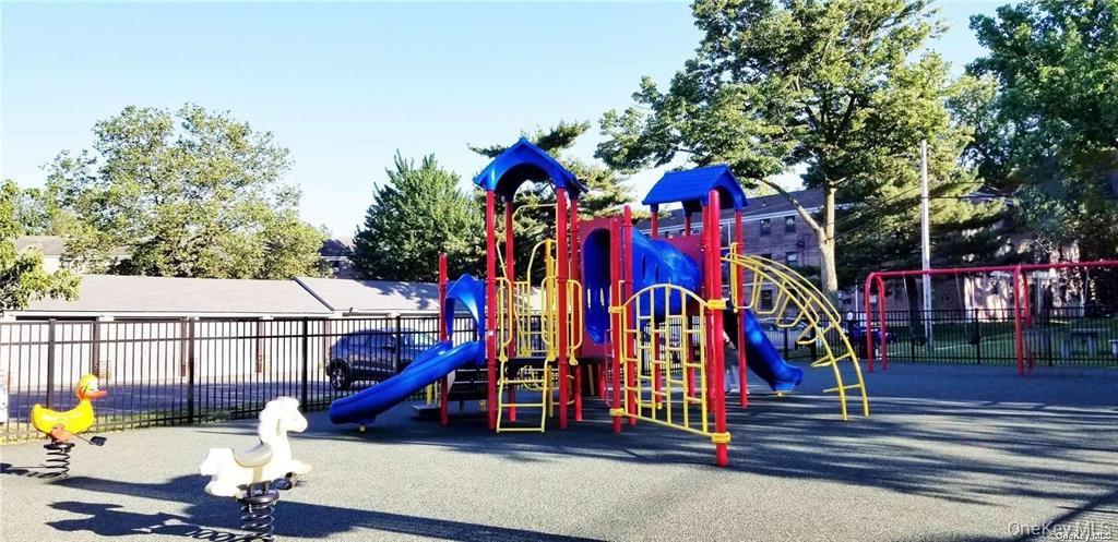 1 terrace Circle # 3H, Great Neck, NY 11021