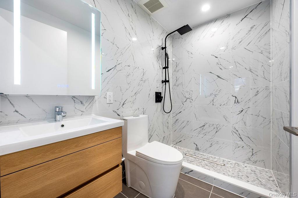 150-02 Northern Blvd # 3B, Flushing, NY 11354