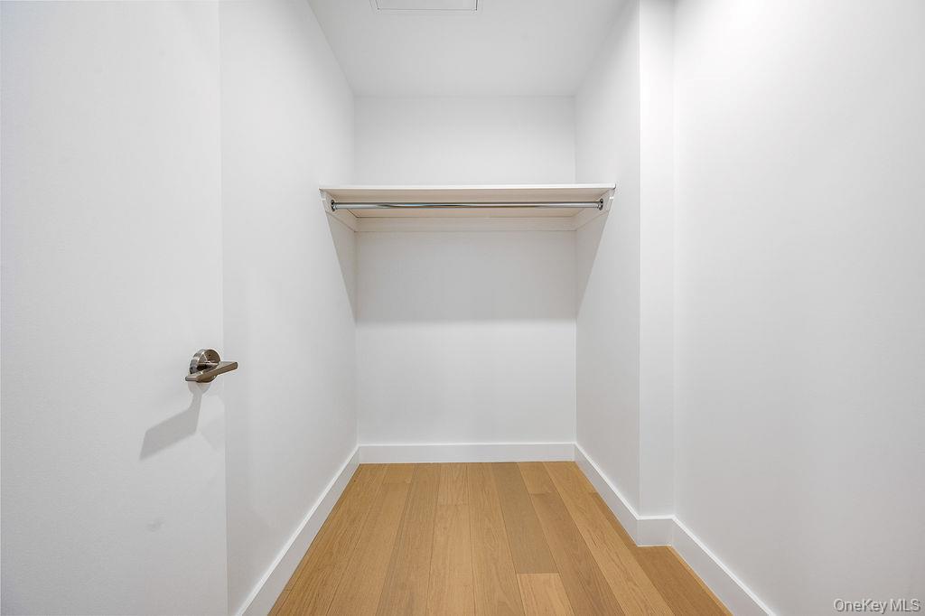 150-02 Northern Blvd # 3B, Flushing, NY 11354