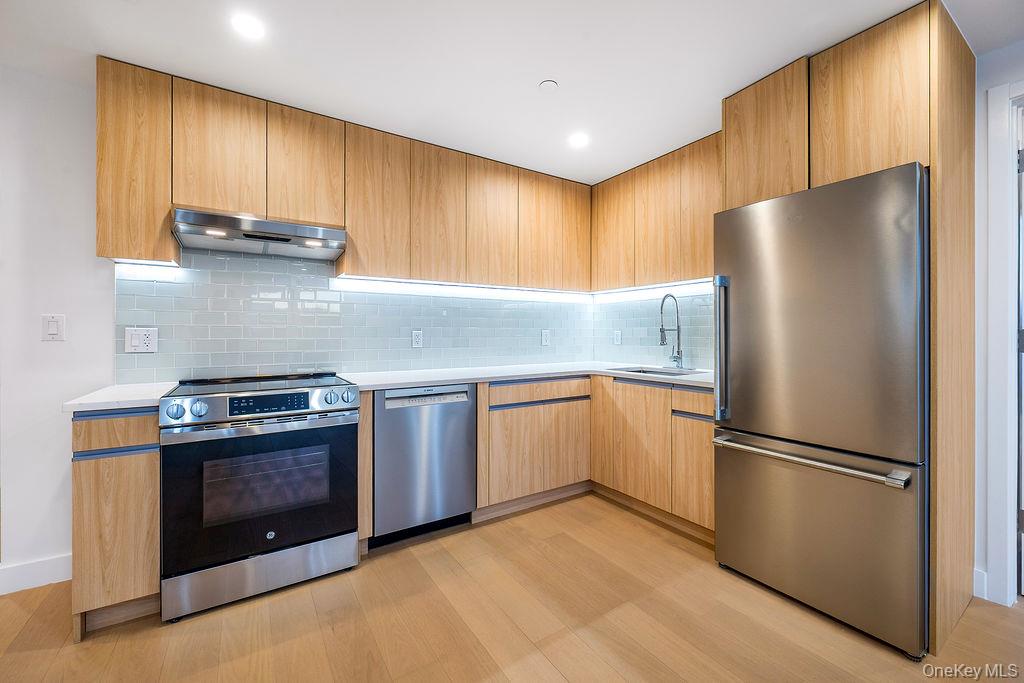 150-02 Northern Blvd # 3B, Flushing, NY 11354