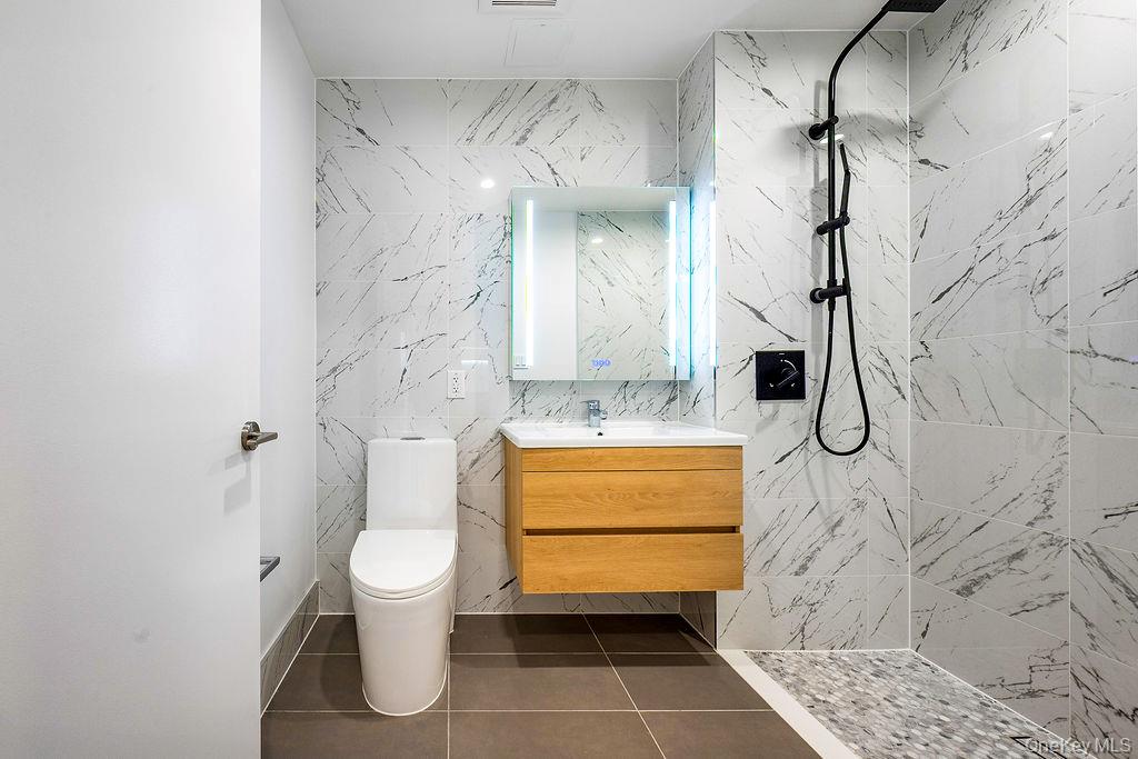 150-02 Northern Blvd # 3B, Flushing, NY 11354