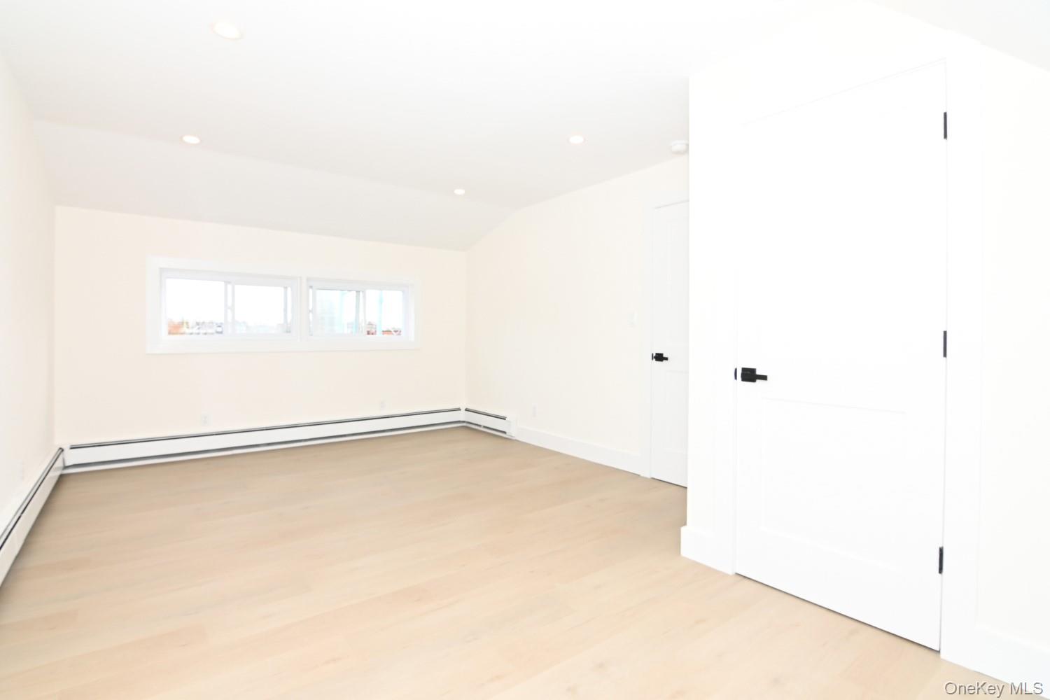 15 Bond Lane, Hicksville, NY 11801