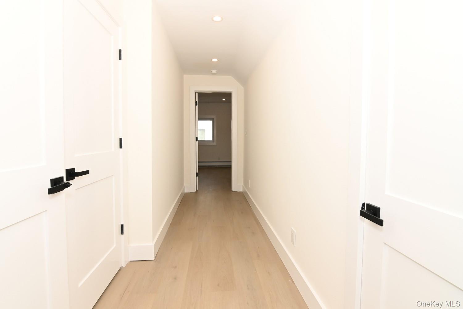 15 Bond Lane, Hicksville, NY 11801