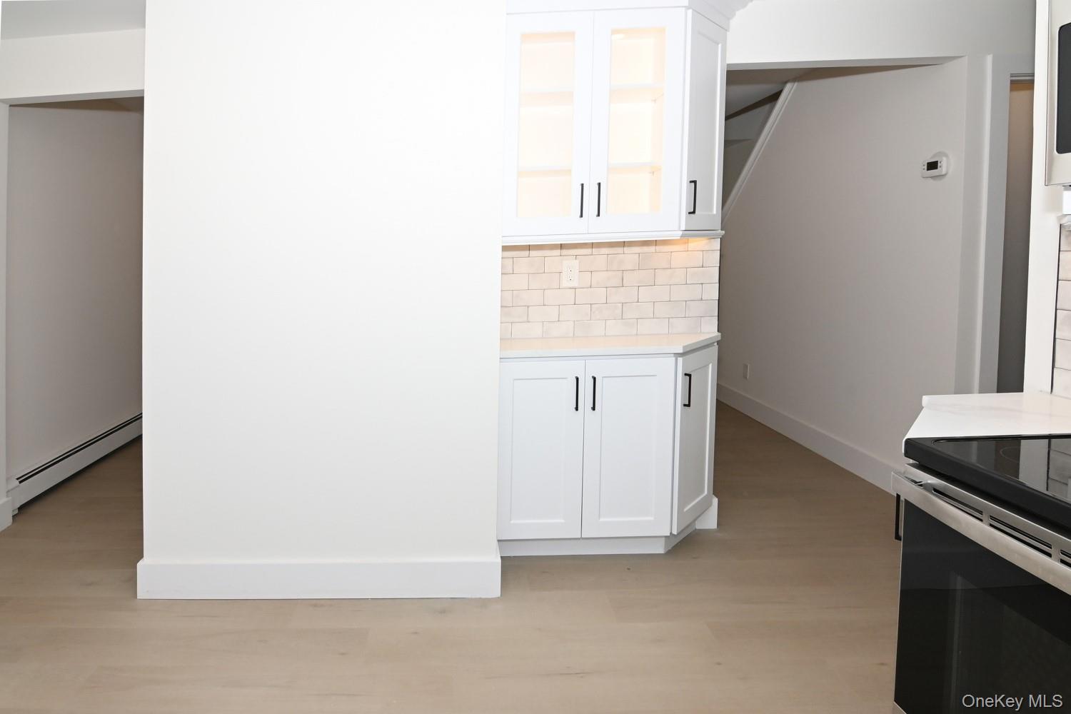 15 Bond Lane, Hicksville, NY 11801