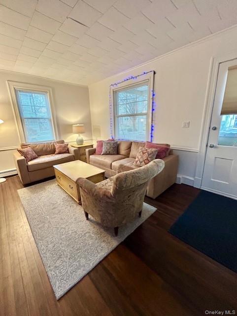 23 S Bayles Avenue, Port Washington, NY 11050