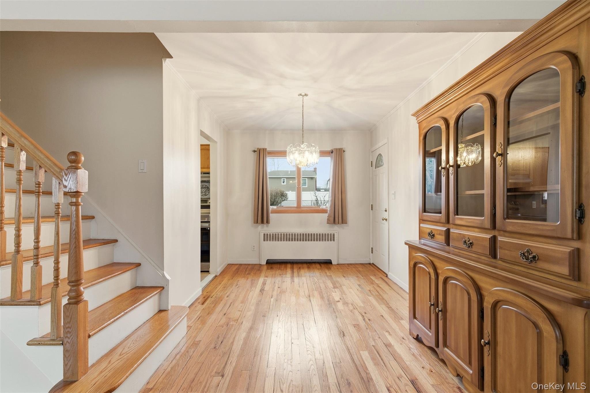 14 Starlight Court, West Babylon, NY 11704