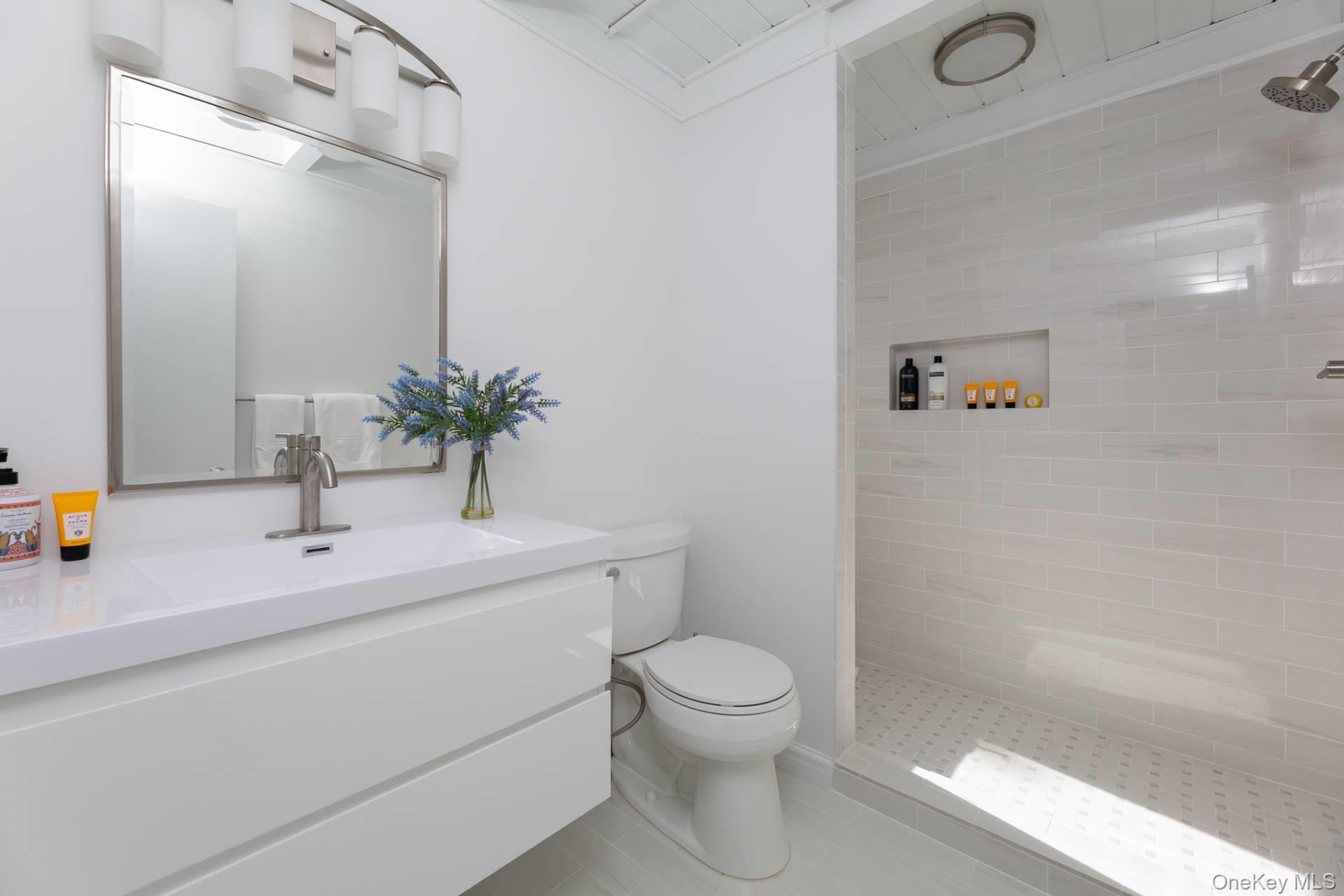 11 Marina Lane, East Hampton, NY 11937