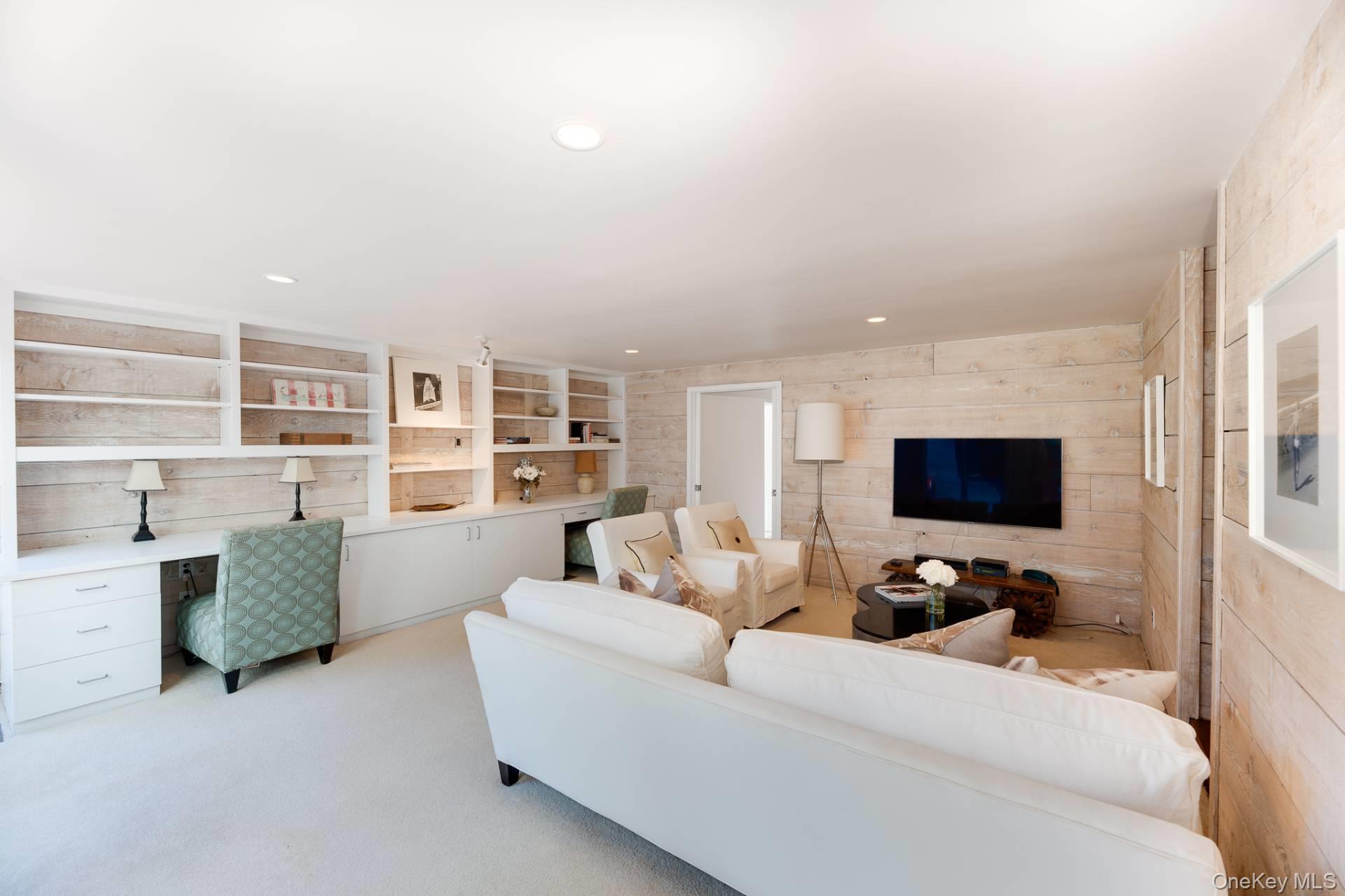 11 Marina Lane, East Hampton, NY 11937