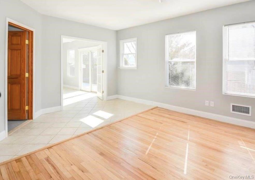 326 6th Street # Apt 1, Greenport, NY 11944