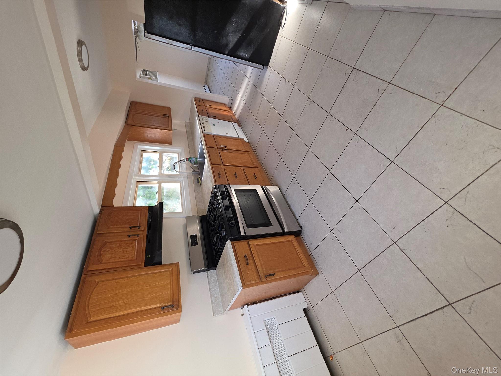 1075 Harrison Street, Uniondale, NY 11553