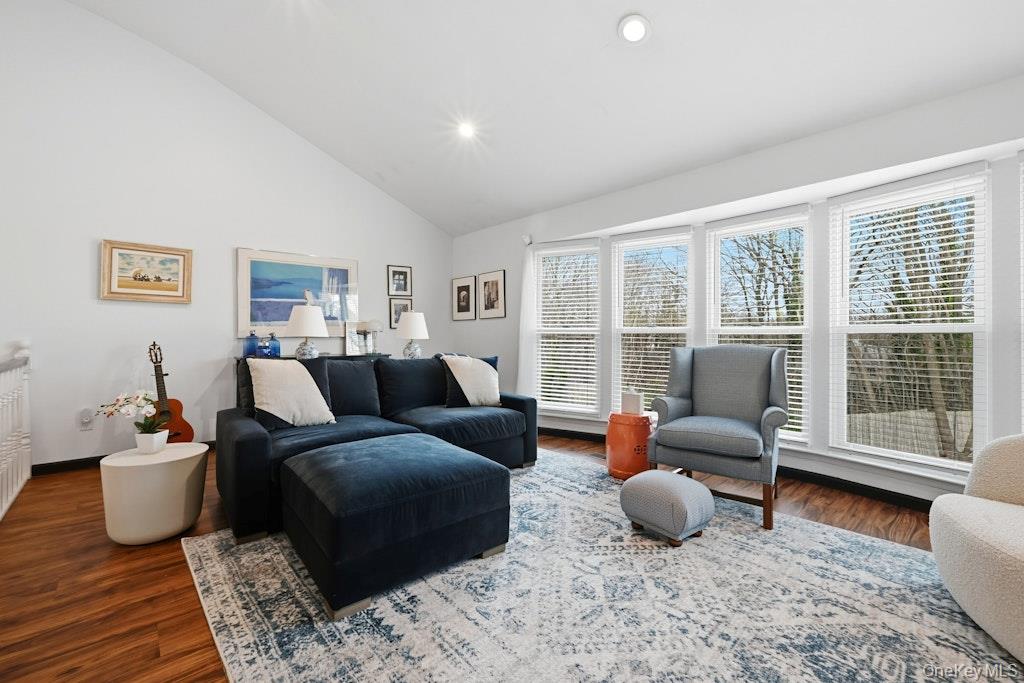 20 Manors Drive, Jericho, NY 11753