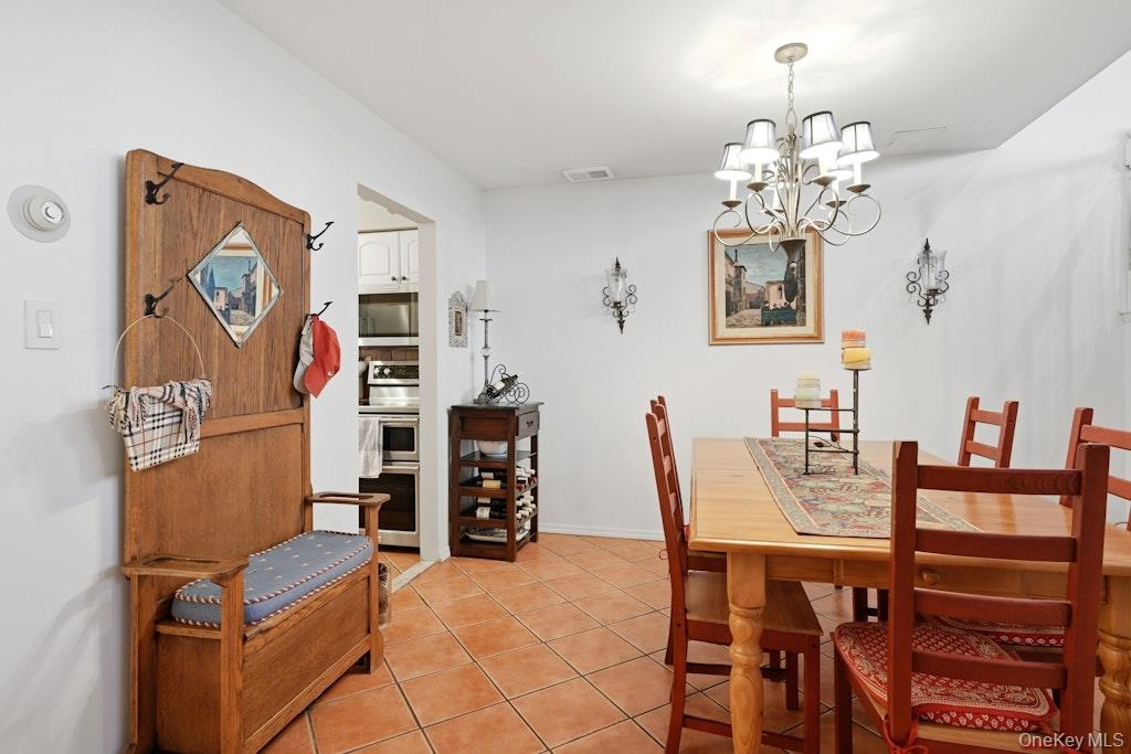 20 Manors Drive, Jericho, NY 11753