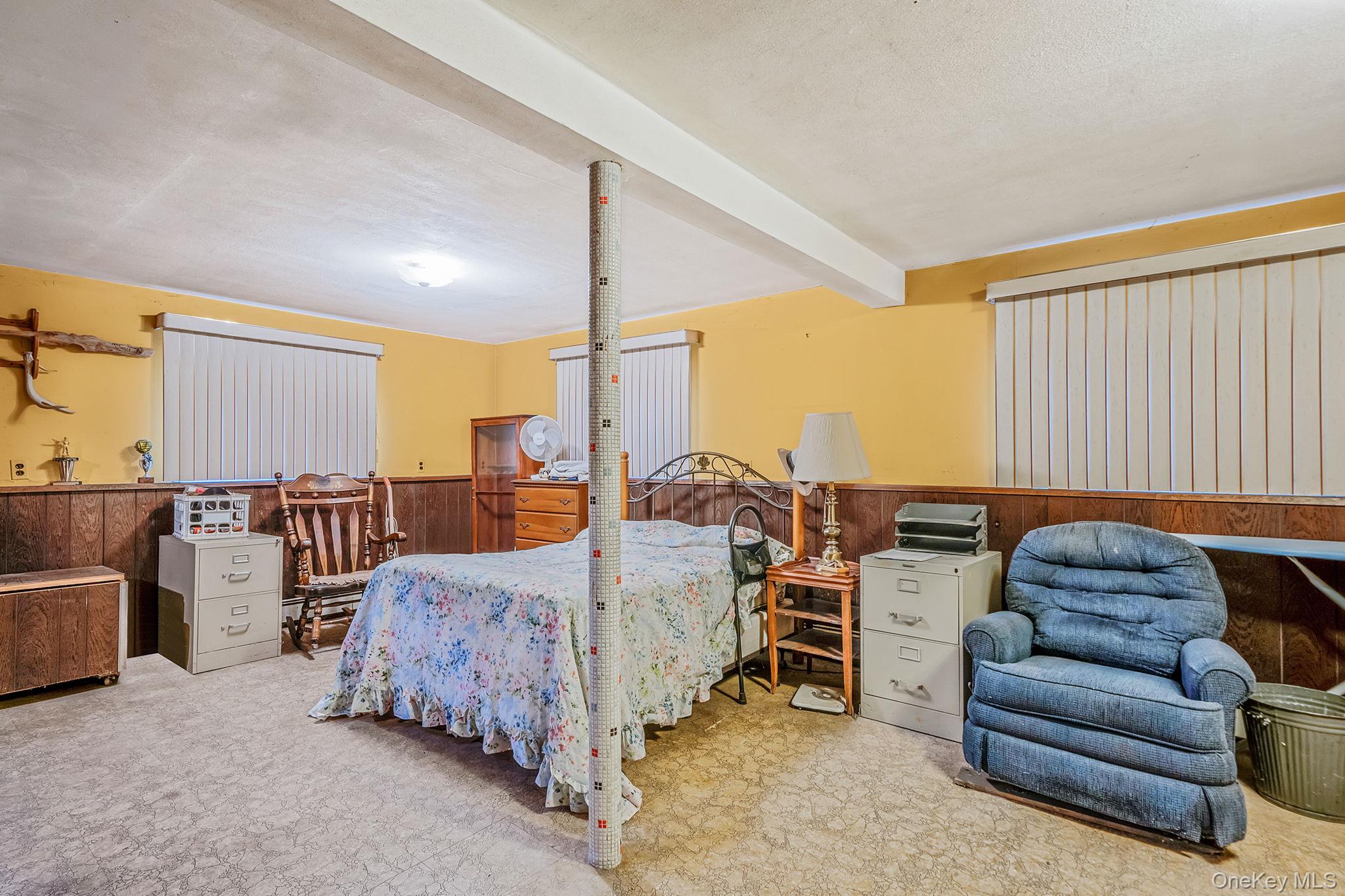 85 Hawthorne Street, Selden, NY 11784