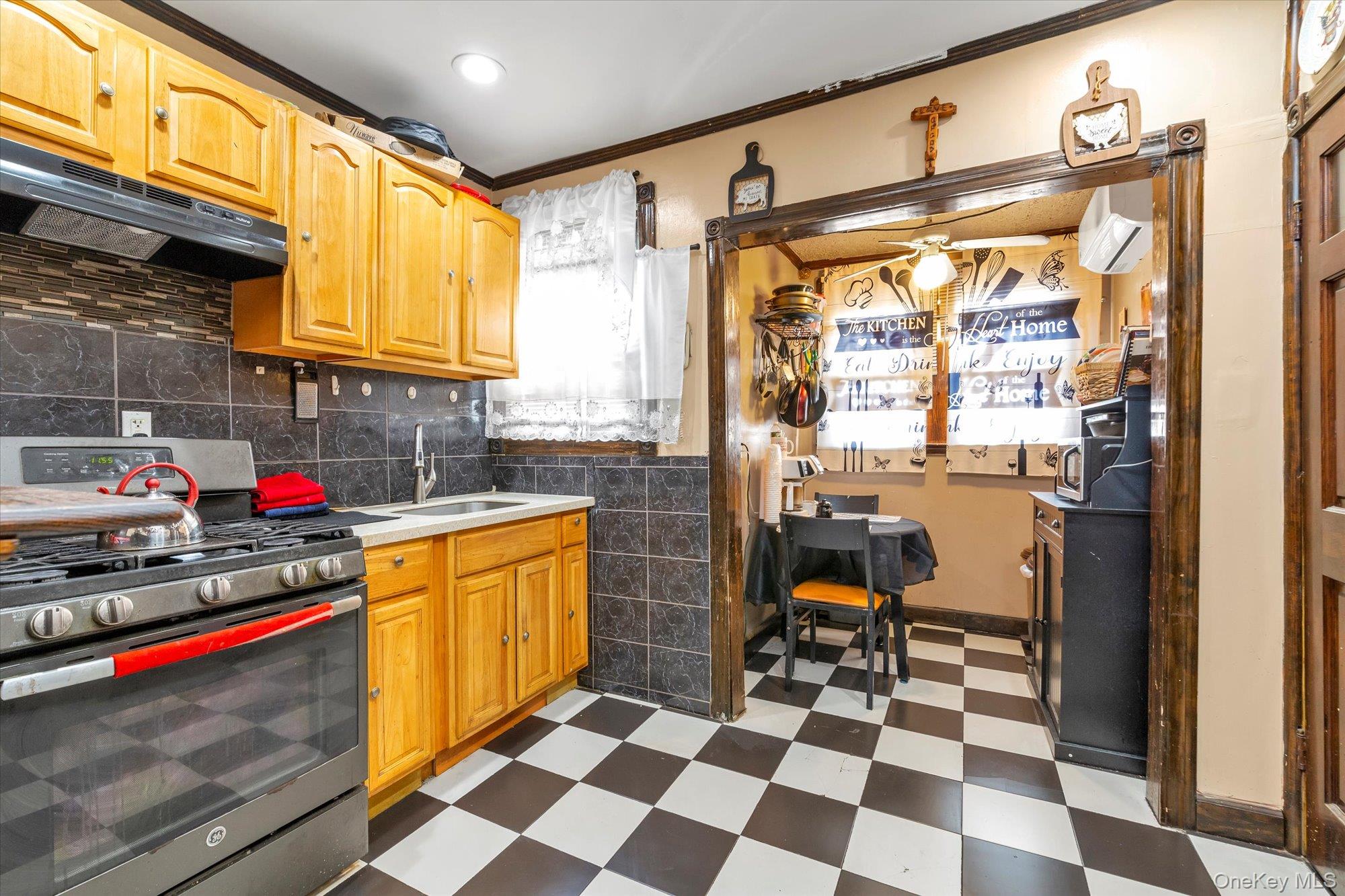 156-08 109th Avenue, Jamaica, NY 11433