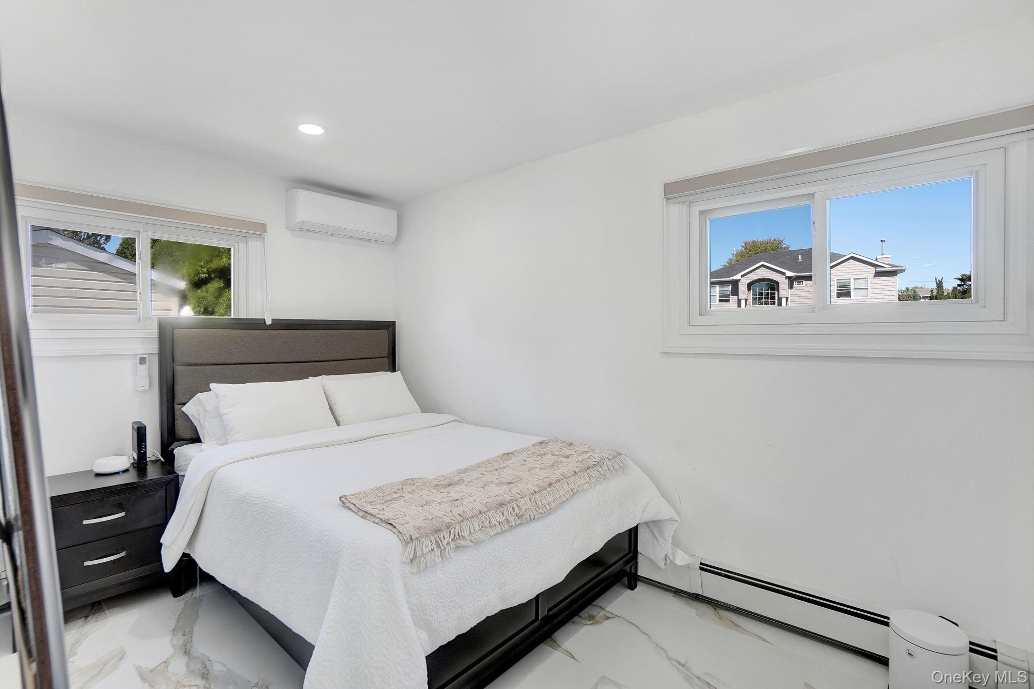 8 Autumn Lane, Hicksville, NY 11801