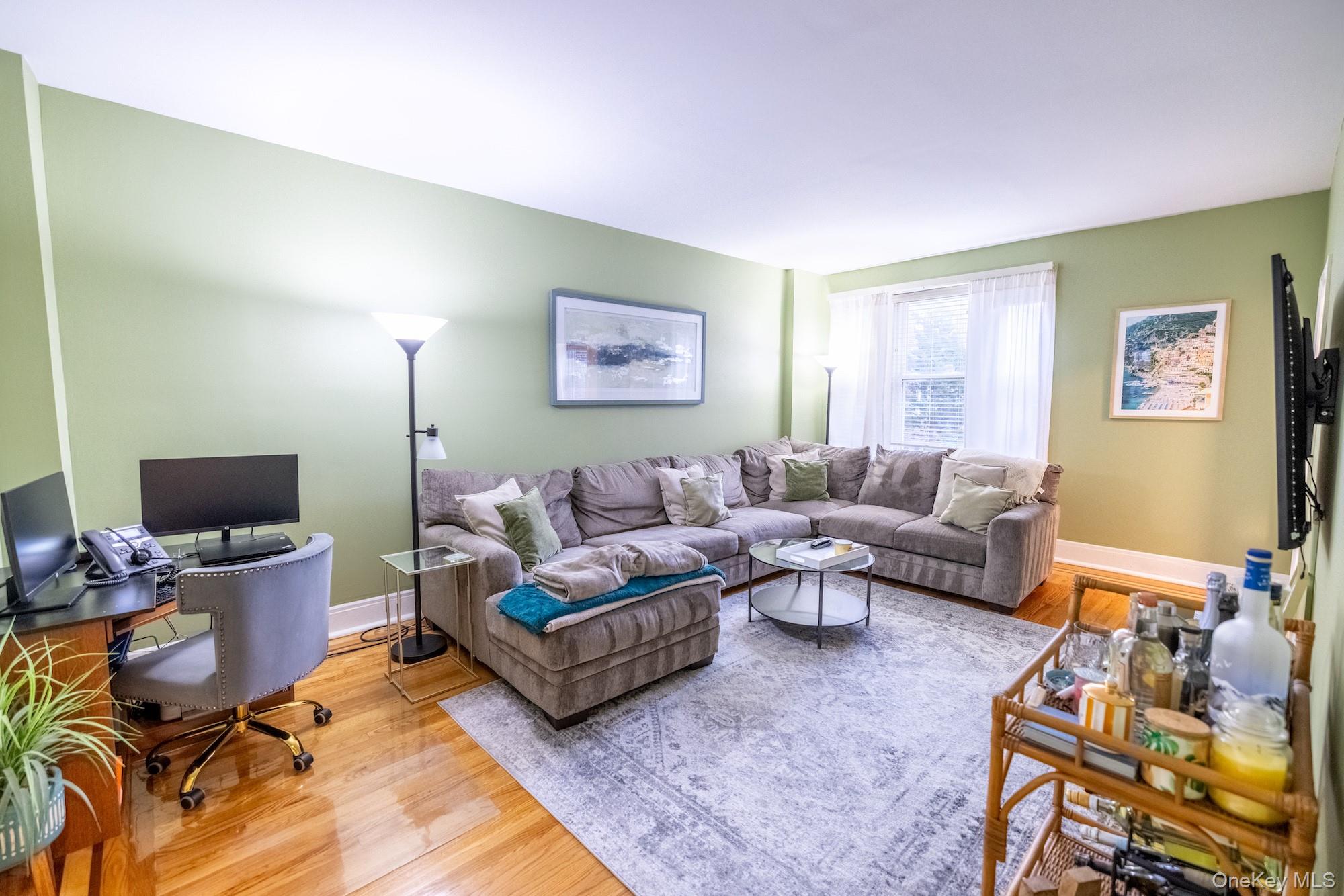 185 Atlantic Avenue # B8, Lynbrook, NY 11563