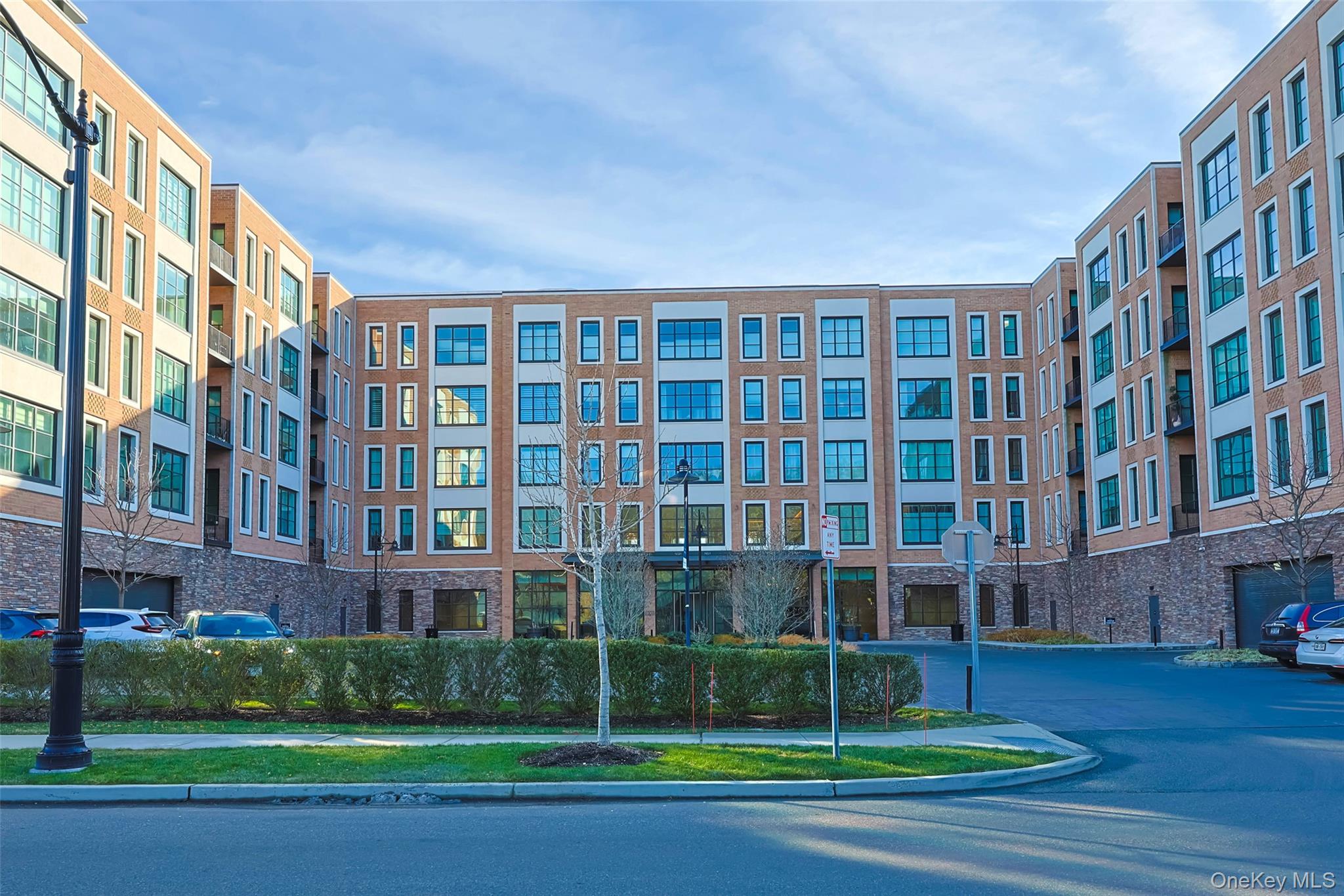 100 Garvies Point Road # 1024, Glen Cove, NY 11542