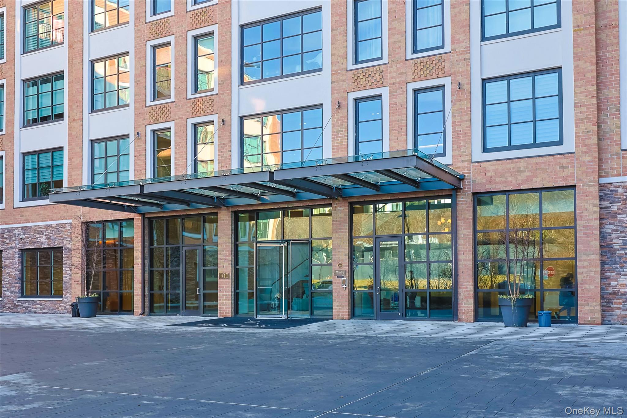 100 Garvies Point Road # 1024, Glen Cove, NY 11542