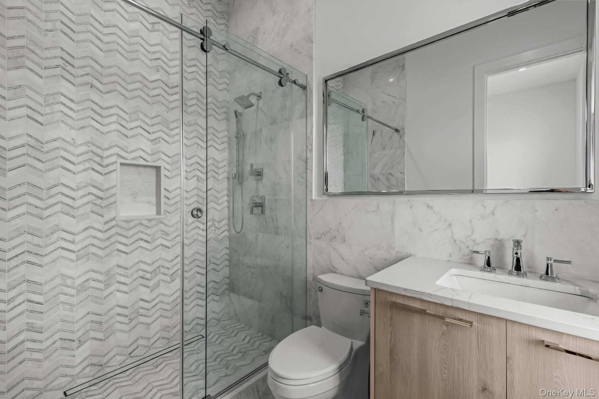 148 Middle Line Highway, Southampton, NY 11968