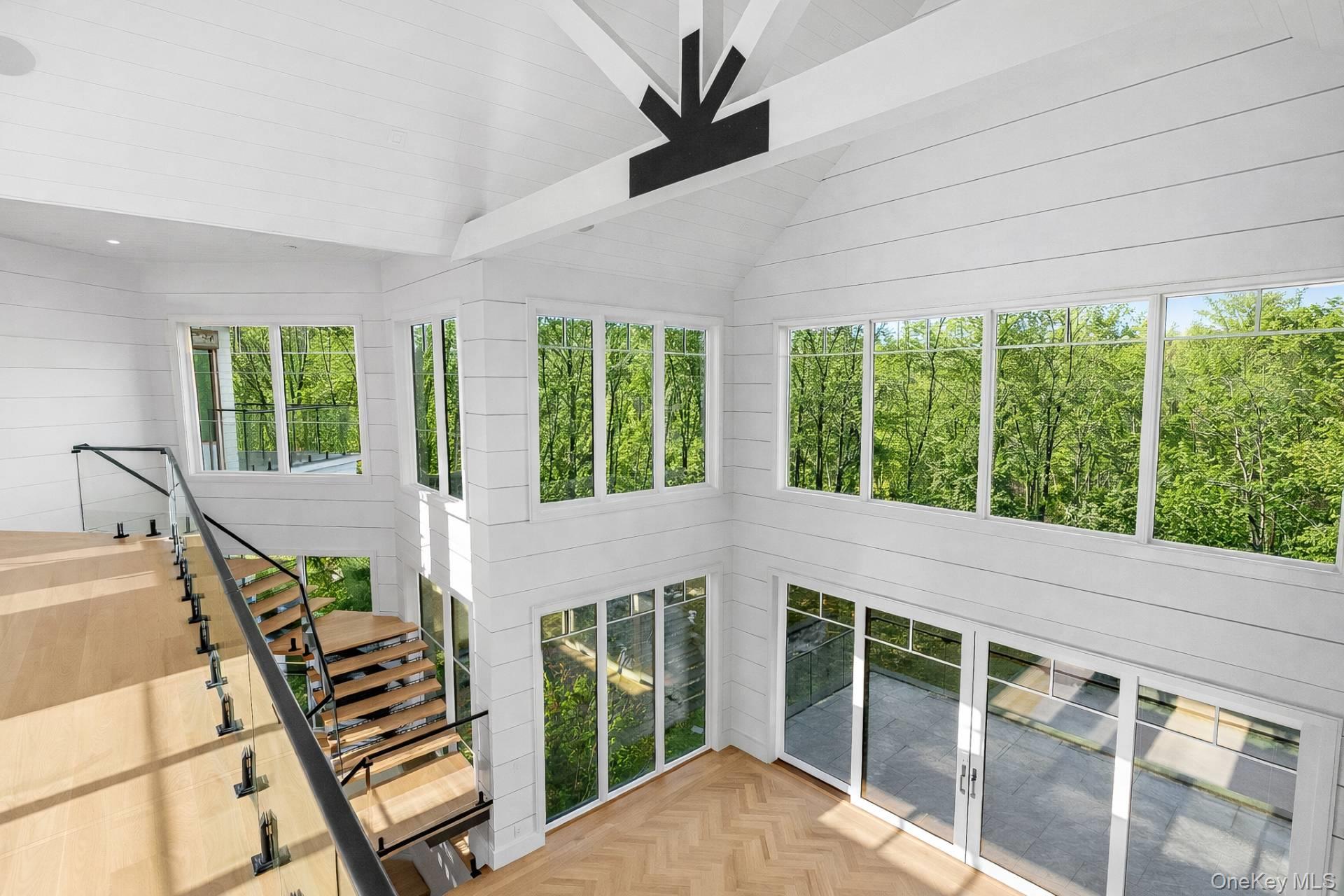 148 Middle Line Highway, Southampton, NY 11968