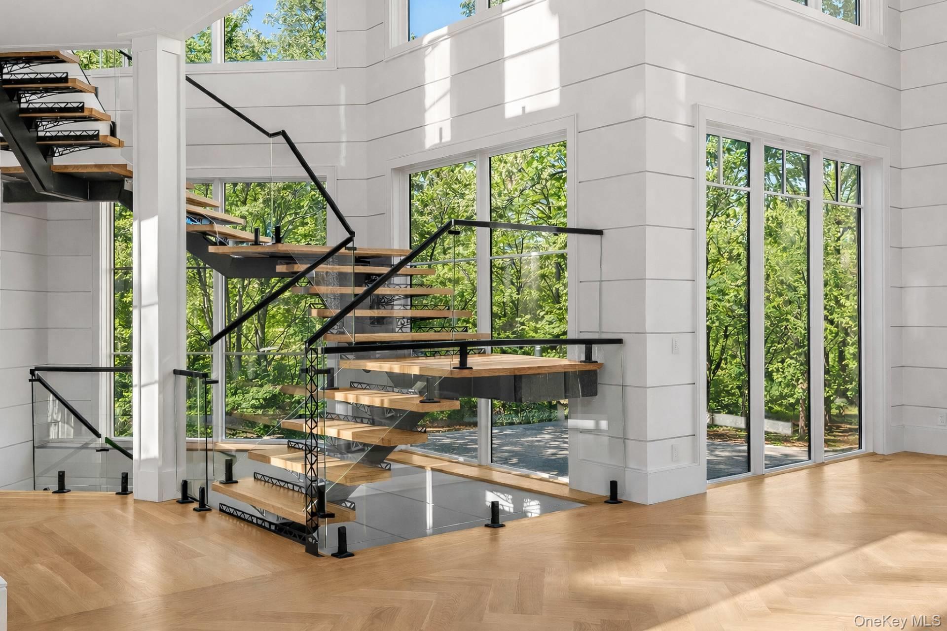 148 Middle Line Highway, Southampton, NY 11968