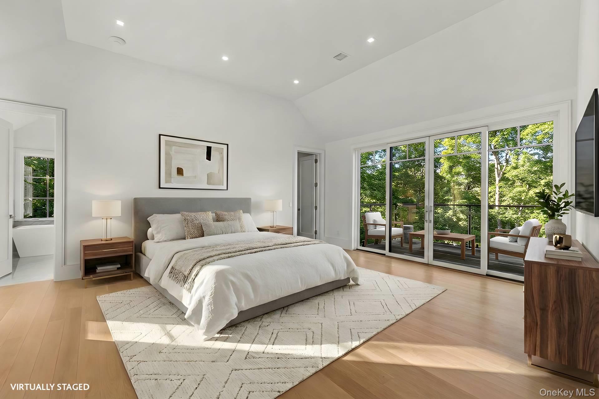 148 Middle Line Highway, Southampton, NY 11968