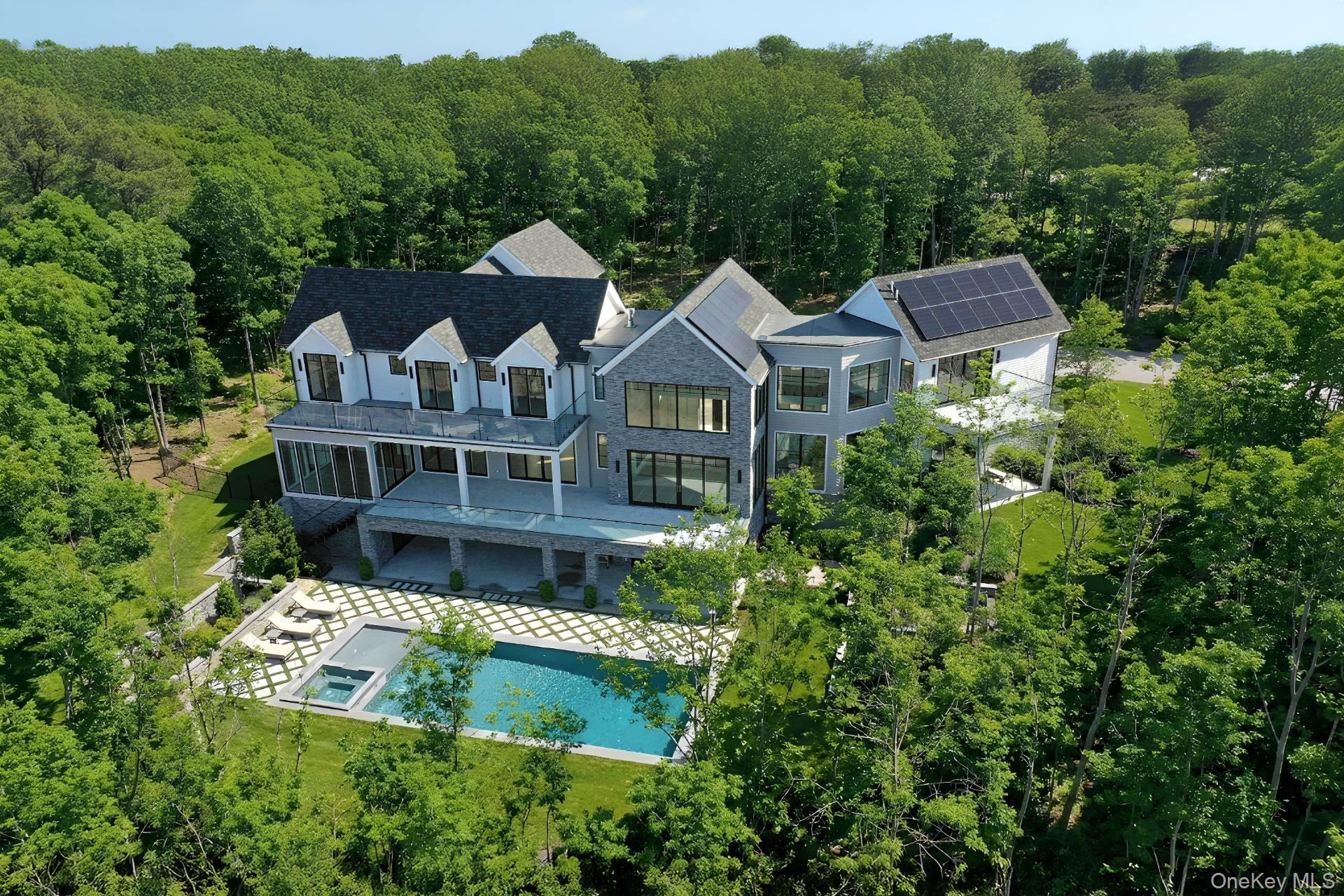 148 Middle Line Highway, Southampton, NY 11968