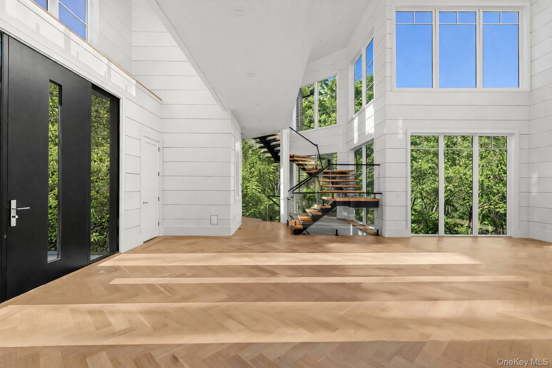 148 Middle Line Highway, Southampton, NY 11968