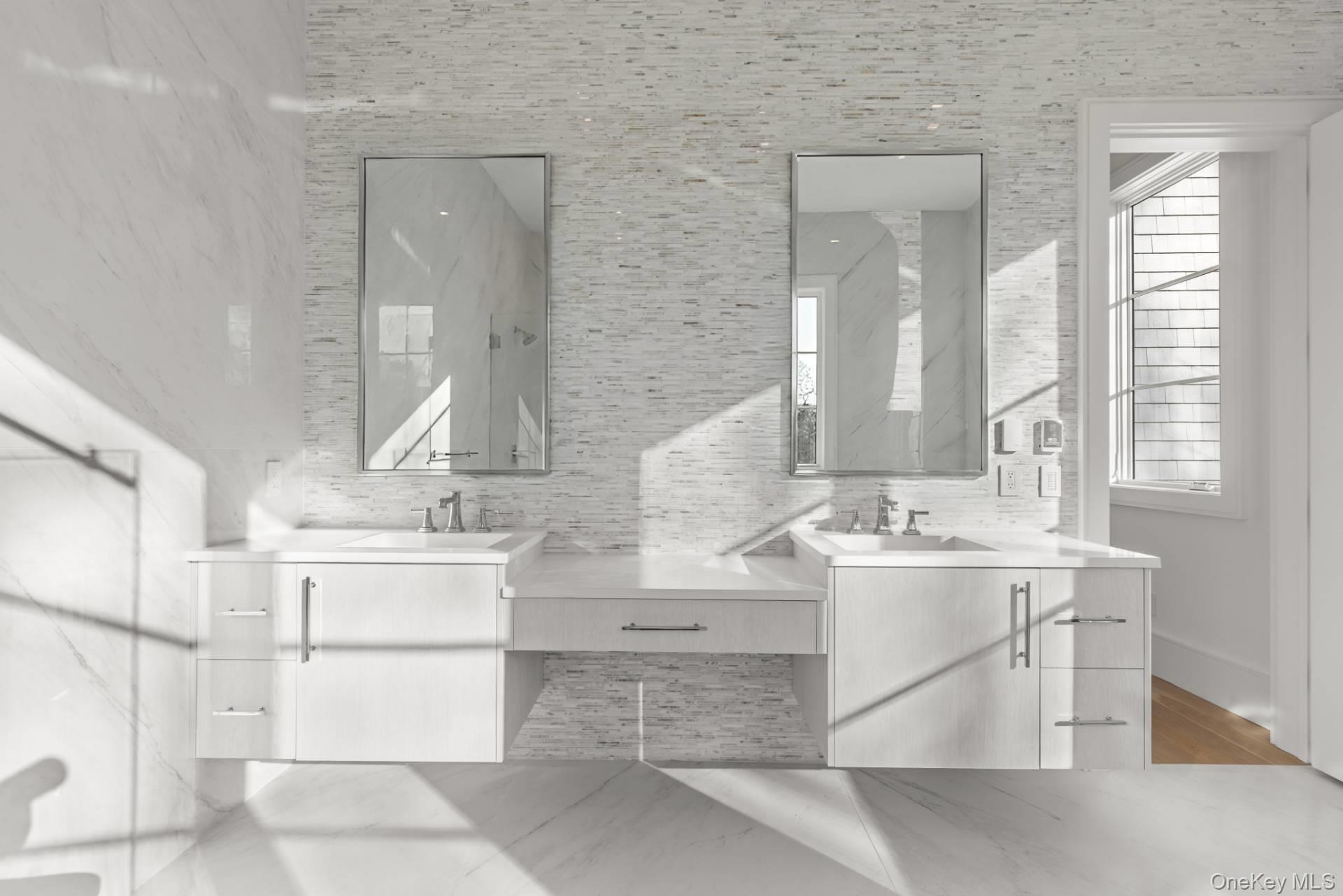 148 Middle Line Highway, Southampton, NY 11968