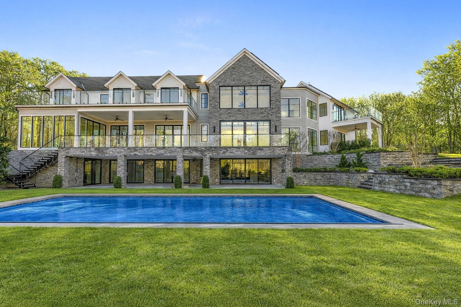 148 Middle Line Highway, Southampton, NY 11968