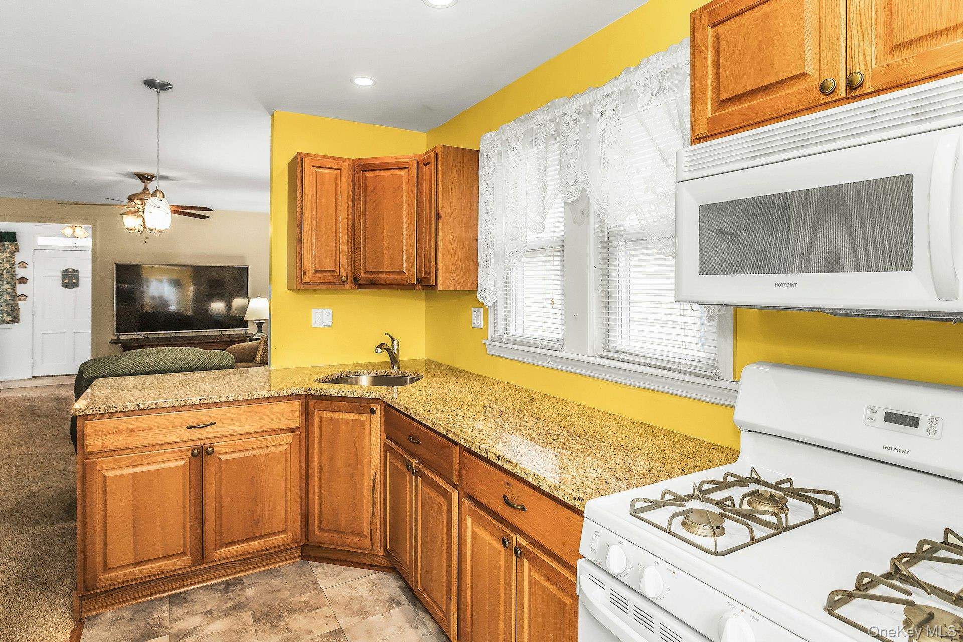 90 Oregon Street, Long Beach, NY 11561