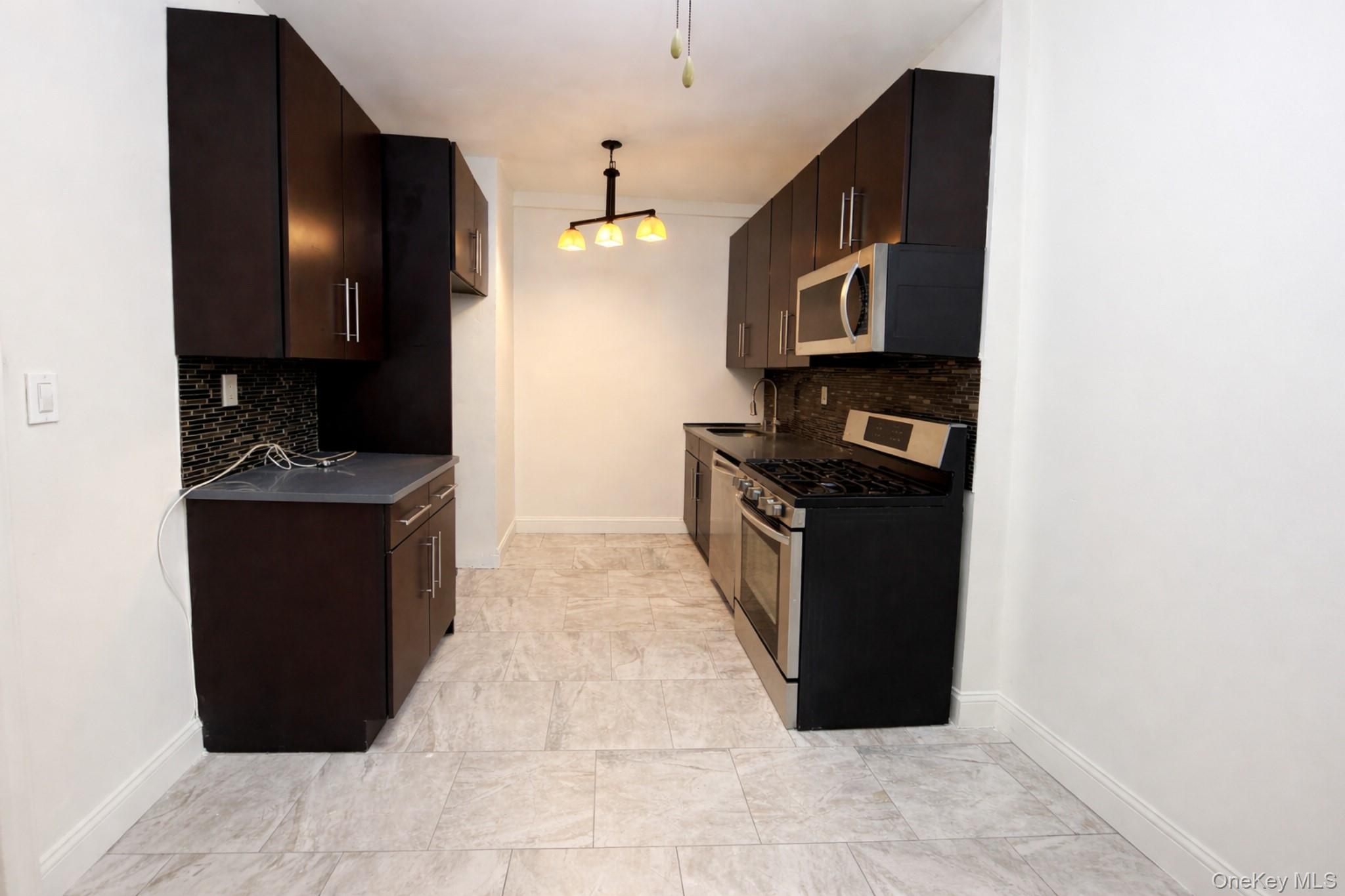 5 Circuit Road # A30, New Rochelle, NY 10805