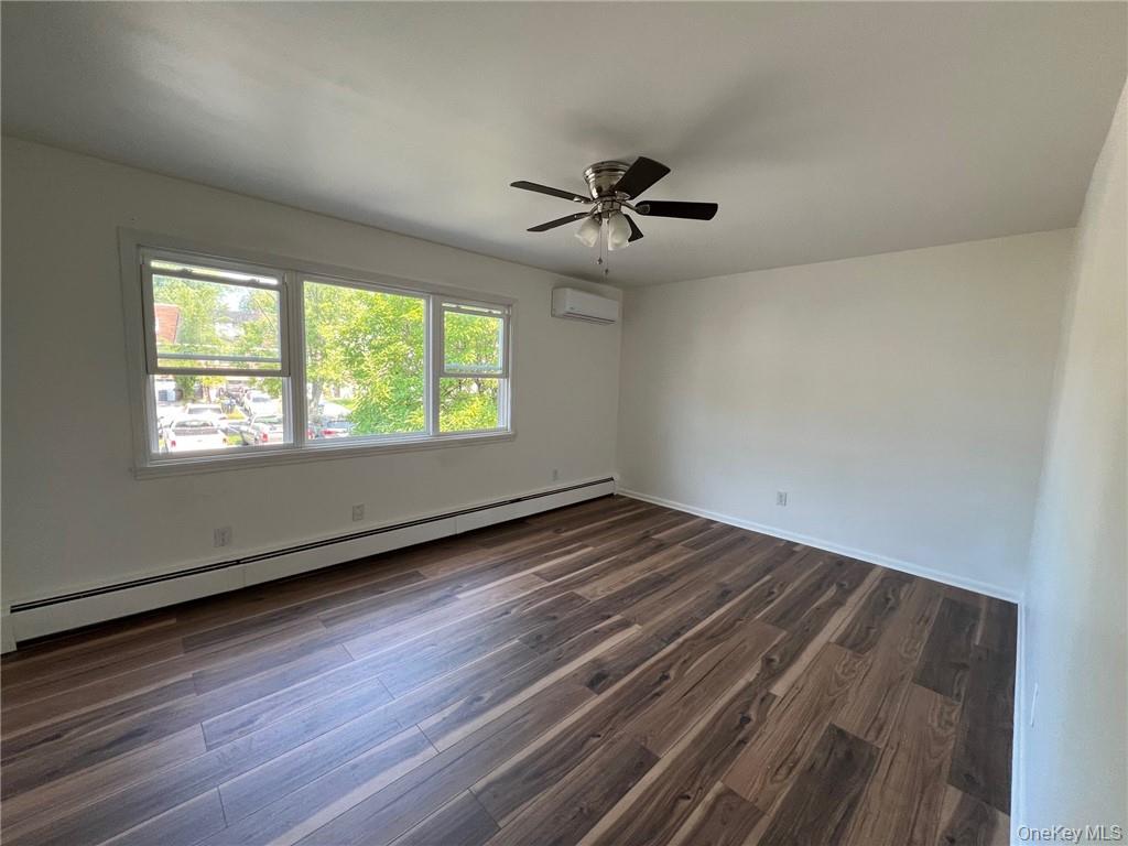 38 Hampton Court, Middletown, NY 10941