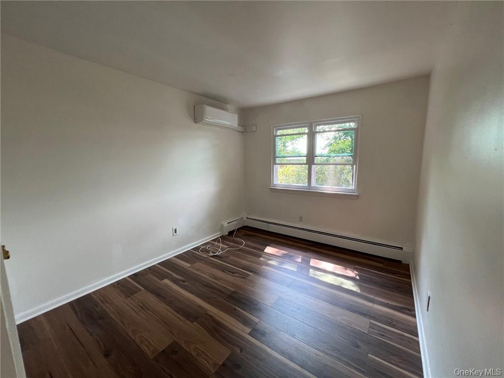 38 Hampton Court, Middletown, NY 10941