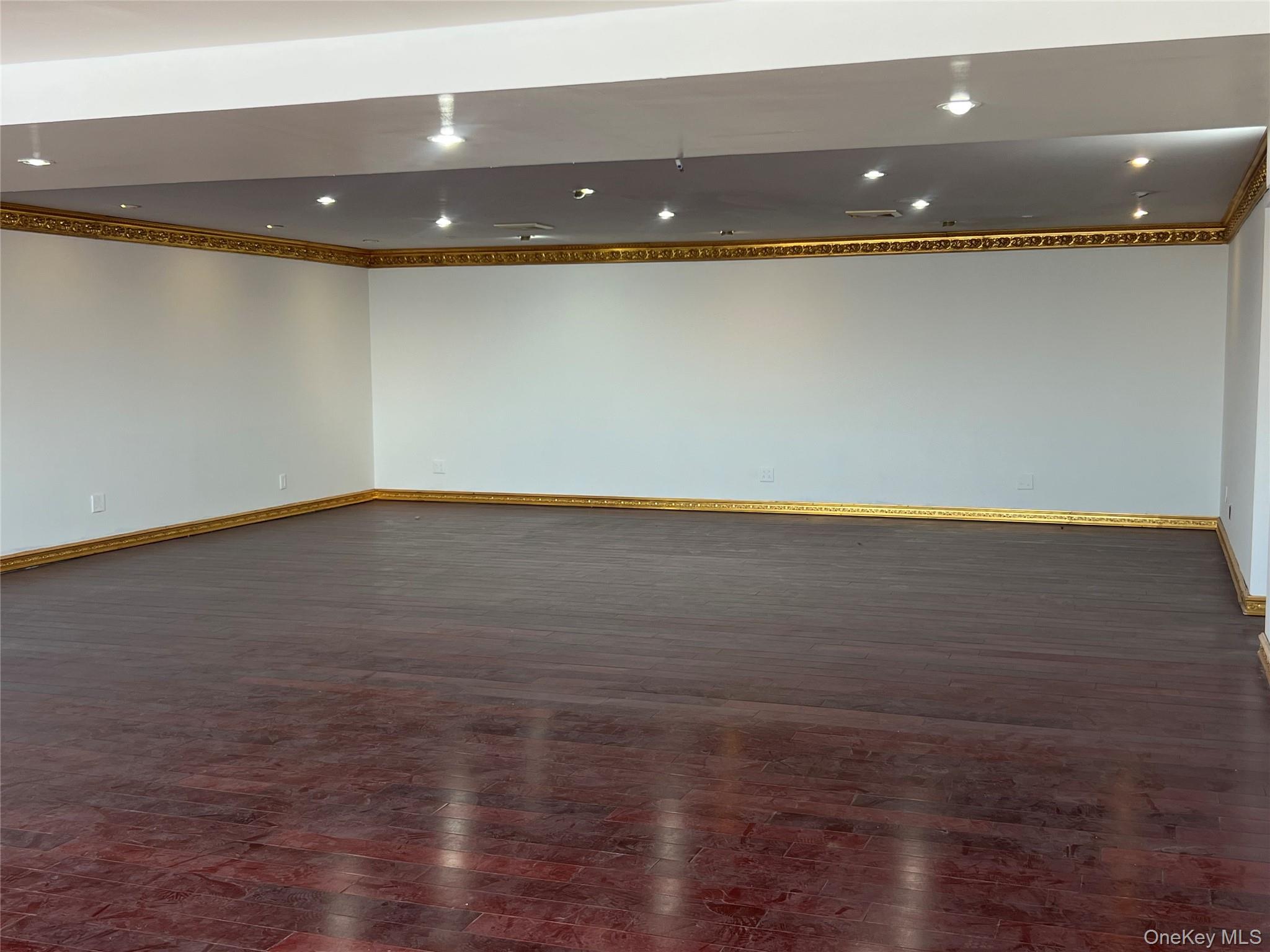 33-70 Prince Street # 806, Flushing, NY 11354