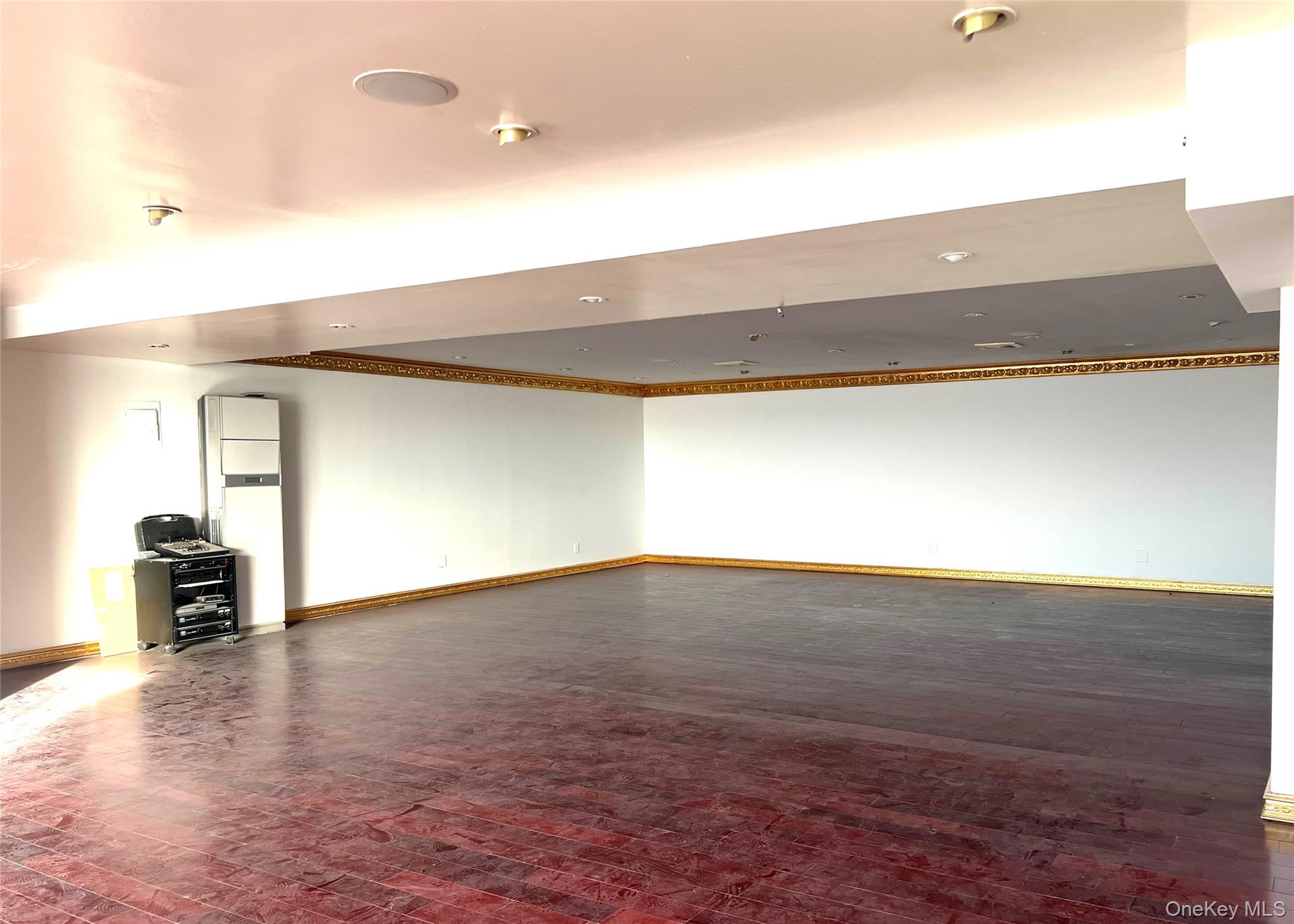 33-70 Prince Street # 806, Flushing, NY 11354