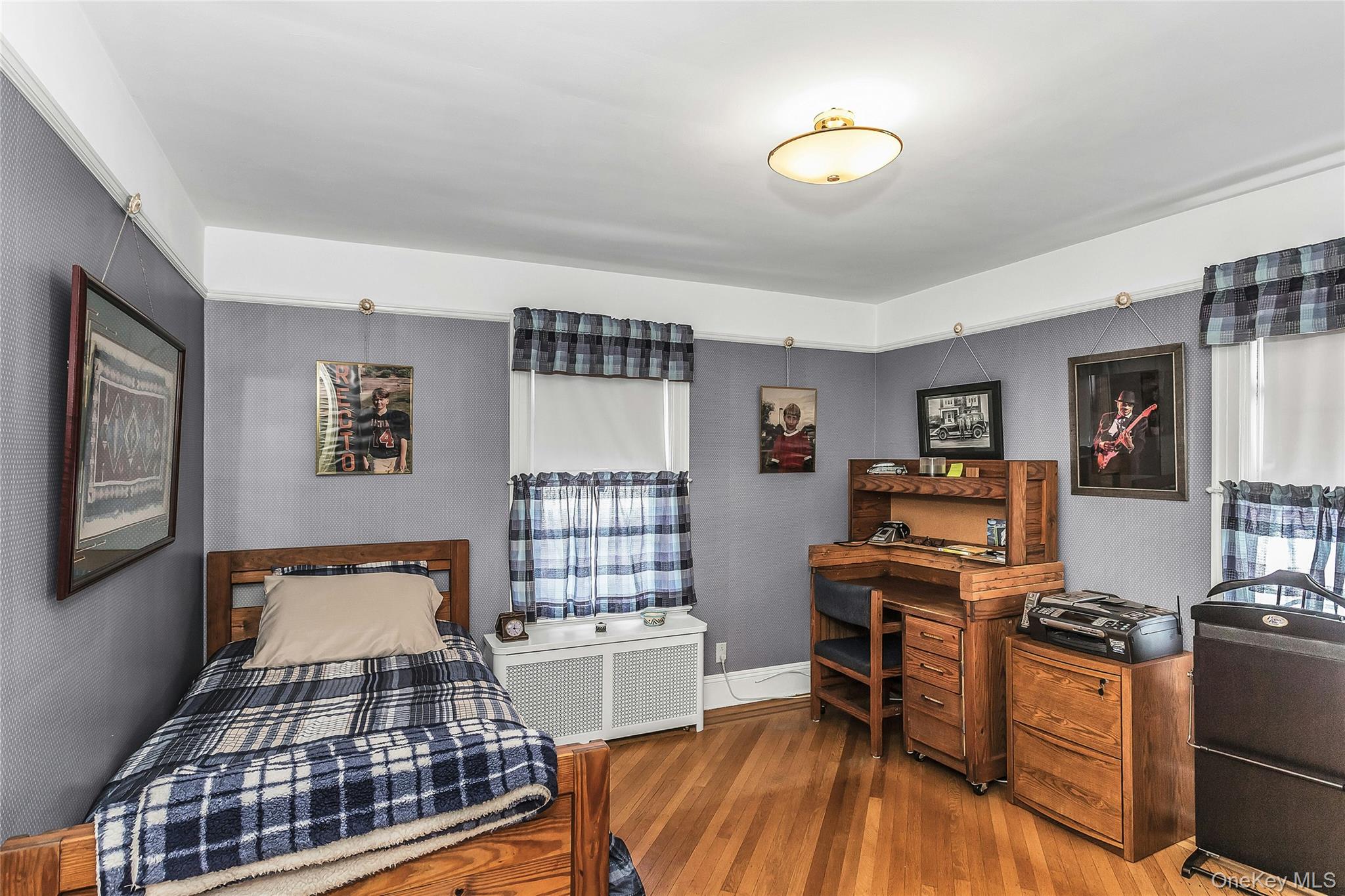 8 3rd Place, Garden City, NY 11530