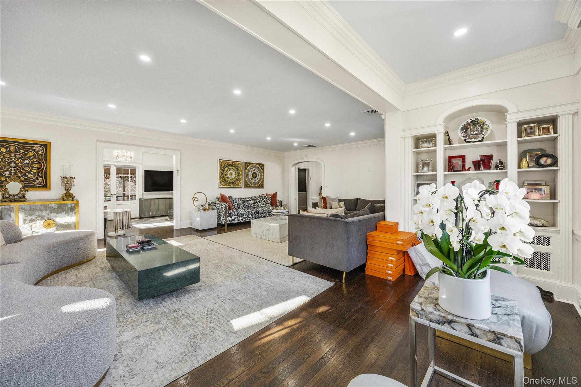 30 Wildwood Drive, Great Neck, NY 11024